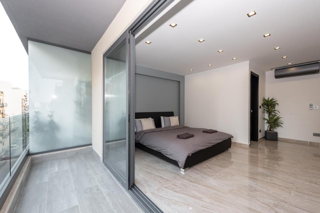Luxury 2 Bed Apartment In The Heart Of St Julians St. Julian's Zewnętrze zdjęcie