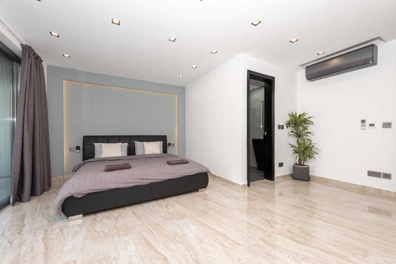 Luxury 2 Bed Apartment In The Heart Of St Julians St. Julian's Zewnętrze zdjęcie